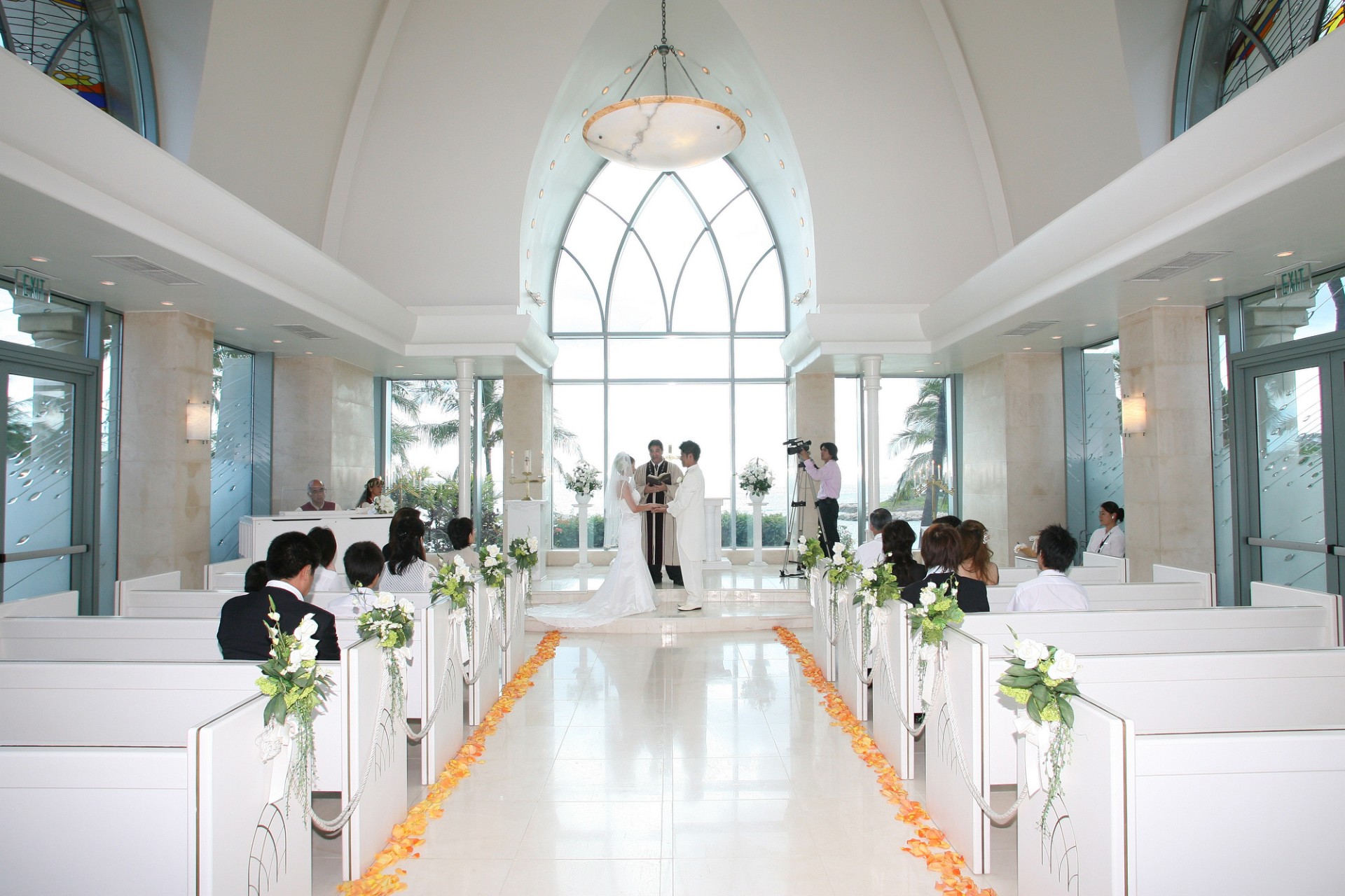 ハワイ結婚式の手配会社のタイプ