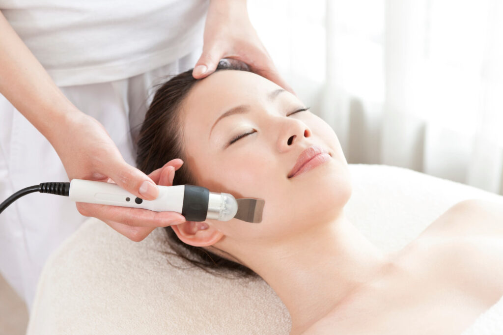 美容クリニックの施術ページで押さえておきたい基本コンテンツ